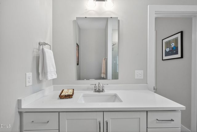 1610 Draper View Loop 102, Raleigh, NC 27608