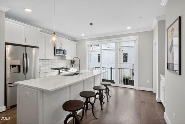 1610 Draper View Loop 102, Raleigh, NC 27608