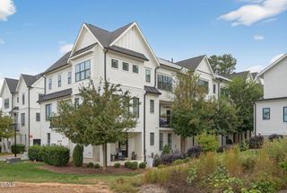 1610 Draper View Loop 102, Raleigh, NC 27608