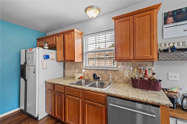 8 Hebrides Drive, Bella Vista, AR 72715