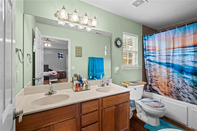 8 Hebrides Drive, Bella Vista, AR 72715