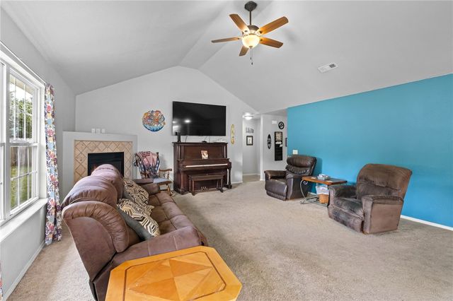 8 Hebrides Drive, Bella Vista, AR 72715