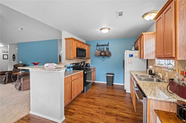 8 Hebrides Drive, Bella Vista, AR 72715