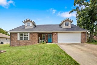 8 Hebrides Drive, Bella Vista, AR 72715