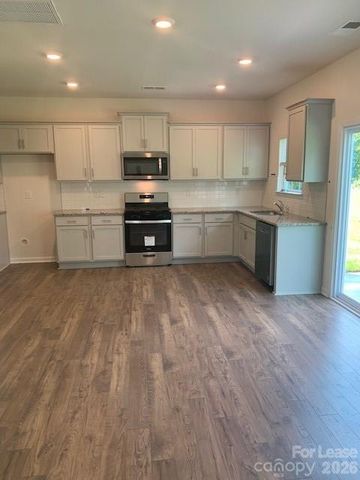 4115 Village Boulevard NW, Conover, NC 28613