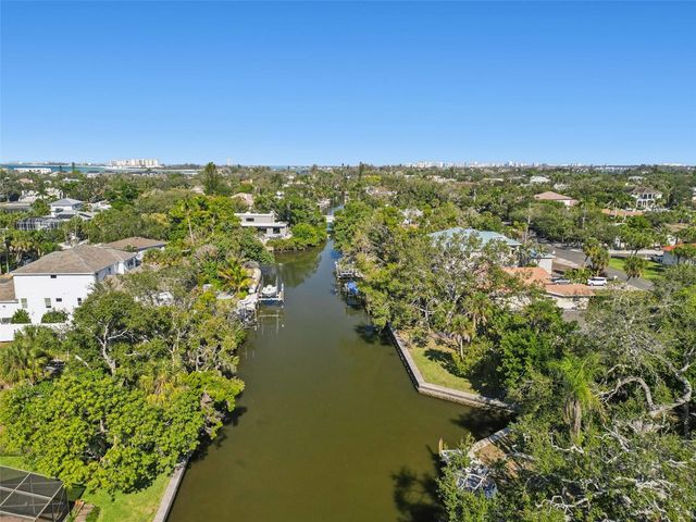 5036 HIGEL AVENUE, Sarasota, FL 34242