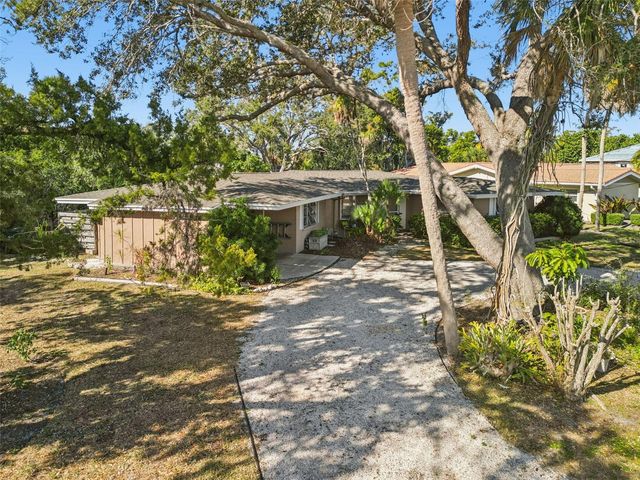 5036 HIGEL AVENUE, Sarasota, FL 34242