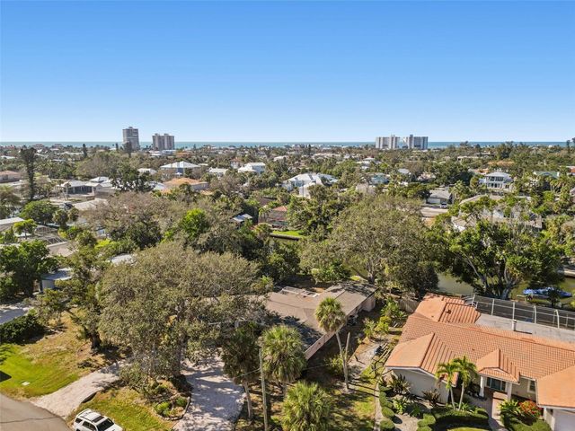 5036 HIGEL AVENUE, Sarasota, FL 34242