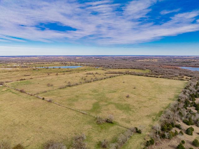 352 Rs County Road 1605, Point, TX 75472