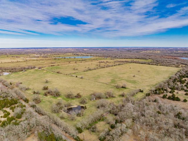 352 Rs County Road 1605, Point, TX 75472
