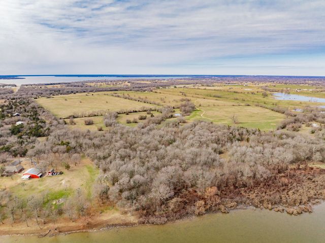 352 Rs County Road 1605, Point, TX 75472
