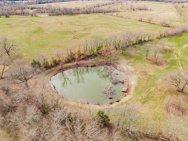 352 Rs County Road 1605, Point, TX 75472