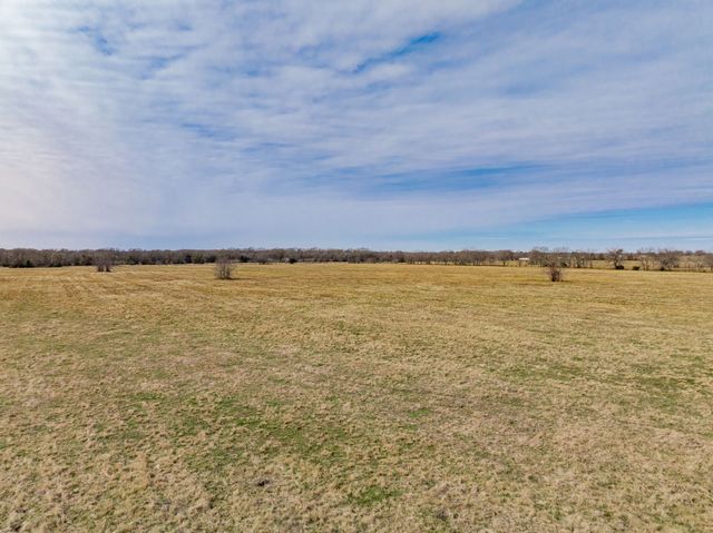 352 Rs County Road 1605, Point, TX 75472