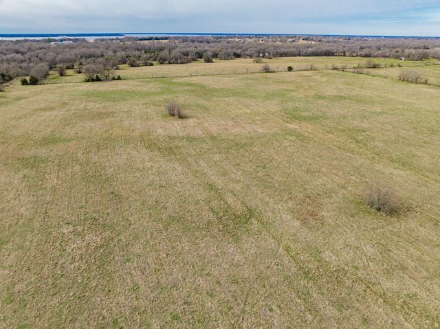 352 Rs County Road 1605, Point, TX 75472