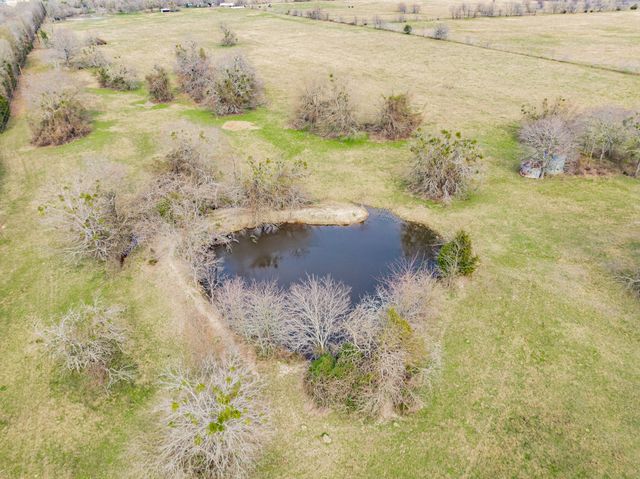 352 Rs County Road 1605, Point, TX 75472