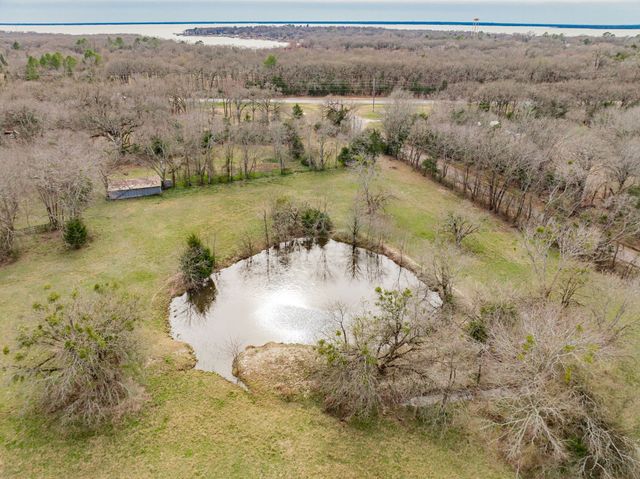 352 Rs County Road 1605, Point, TX 75472
