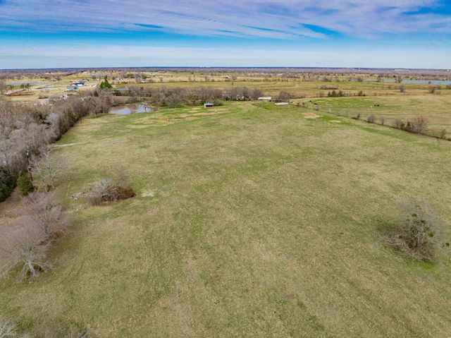 352 Rs County Road 1605, Point, TX 75472