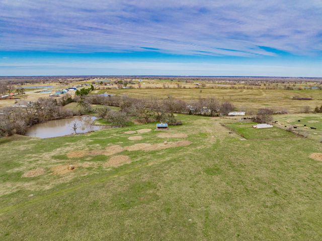 352 Rs County Road 1605, Point, TX 75472