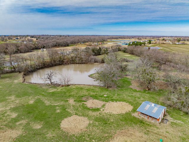 352 Rs County Road 1605, Point, TX 75472
