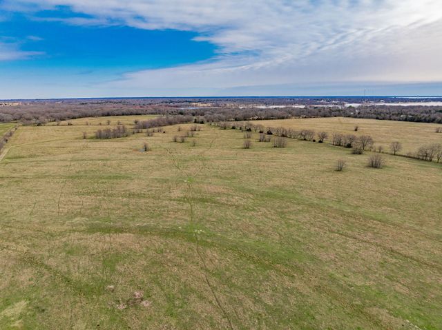 352 Rs County Road 1605, Point, TX 75472