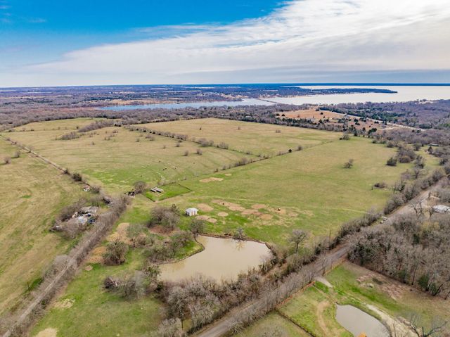 352 Rs County Road 1605, Point, TX 75472