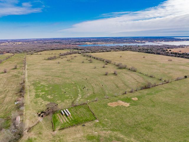 352 Rs County Road 1605, Point, TX 75472