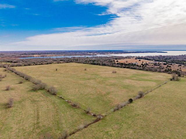 352 Rs County Road 1605, Point, TX 75472