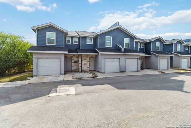 6942 Crestway Rd, San Antonio, TX 78239