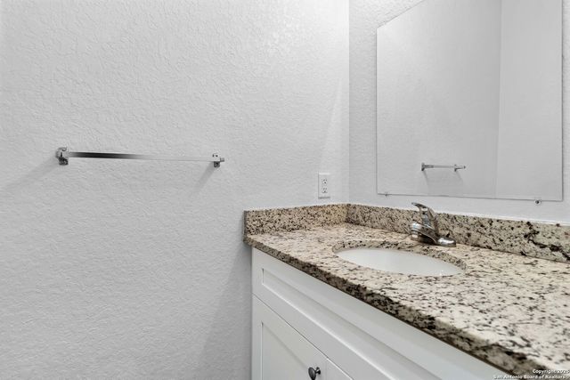 6942 Crestway Rd, San Antonio, TX 78239