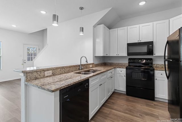 6942 Crestway Rd, San Antonio, TX 78239