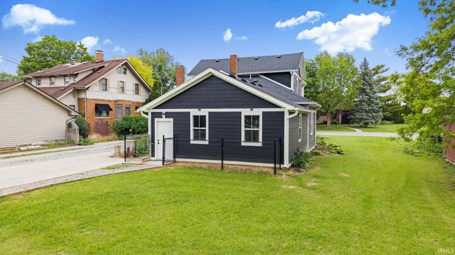 218 N West Street, Tipton, IN 46072