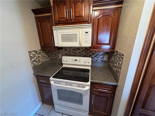 3976 Colors Court 39, Las Vegas, NV 89103