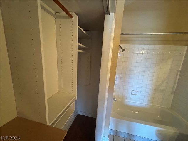 3976 Colors Court 39, Las Vegas, NV 89103