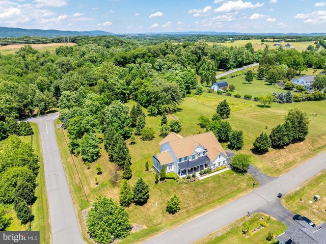 38770 DUTCHMANS KNOLL DR, Lovettsville, VA 20180