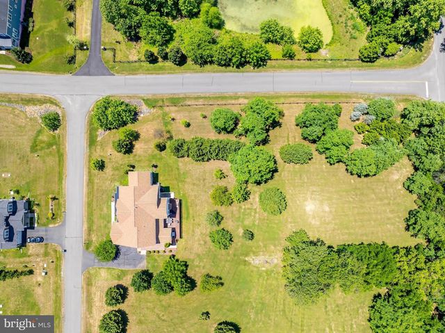38770 DUTCHMANS KNOLL DR, Lovettsville, VA 20180