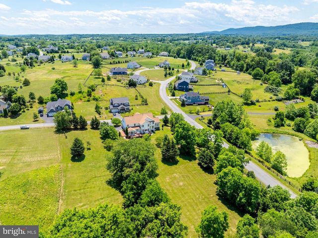 38770 DUTCHMANS KNOLL DR, Lovettsville, VA 20180