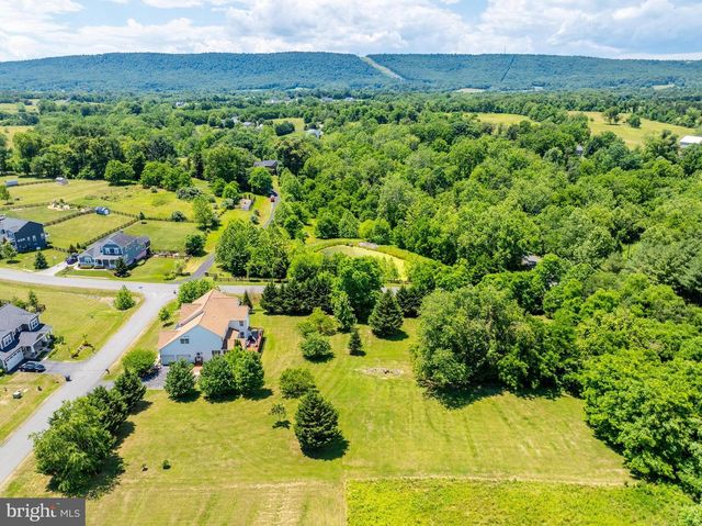 38770 DUTCHMANS KNOLL DR, Lovettsville, VA 20180