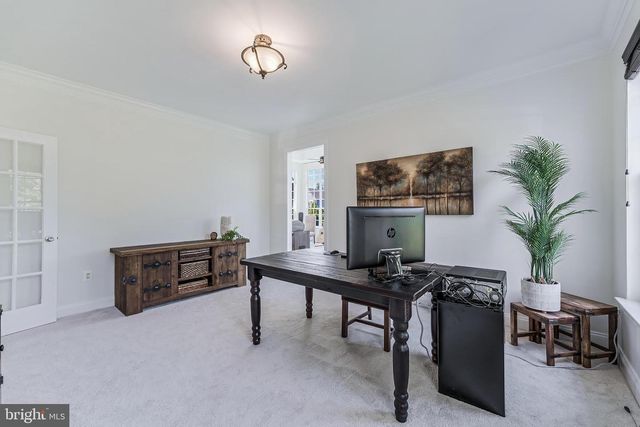 38770 DUTCHMANS KNOLL DR, Lovettsville, VA 20180