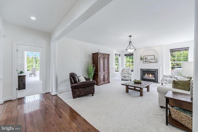 38770 DUTCHMANS KNOLL DR, Lovettsville, VA 20180