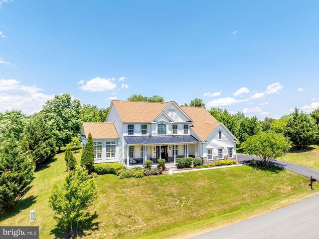 38770 DUTCHMANS KNOLL DR, Lovettsville, VA 20180