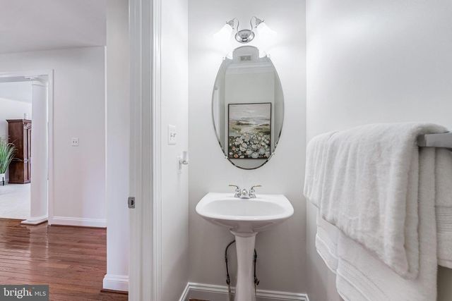 38770 DUTCHMANS KNOLL DR, Lovettsville, VA 20180