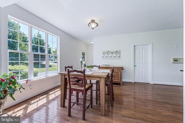 38770 DUTCHMANS KNOLL DR, Lovettsville, VA 20180