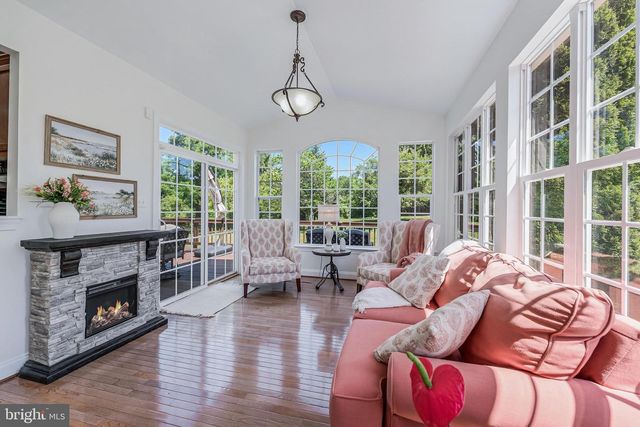 38770 DUTCHMANS KNOLL DR, Lovettsville, VA 20180