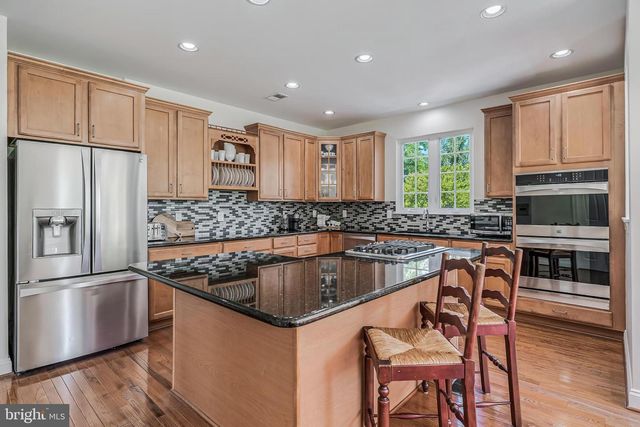 38770 DUTCHMANS KNOLL DR, Lovettsville, VA 20180