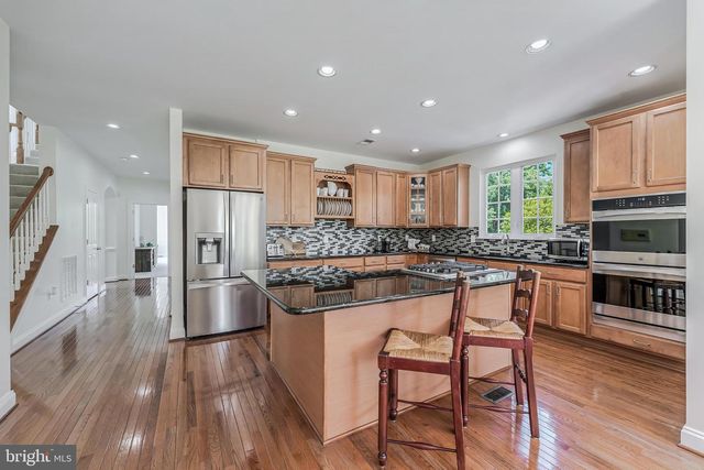 38770 DUTCHMANS KNOLL DR, Lovettsville, VA 20180