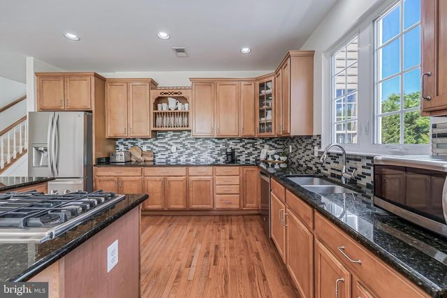 38770 DUTCHMANS KNOLL DR, Lovettsville, VA 20180