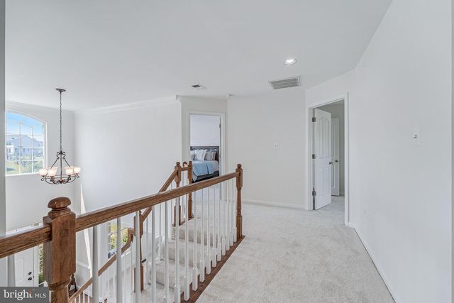 38770 DUTCHMANS KNOLL DR, Lovettsville, VA 20180
