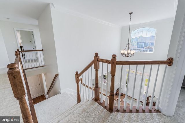 38770 DUTCHMANS KNOLL DR, Lovettsville, VA 20180