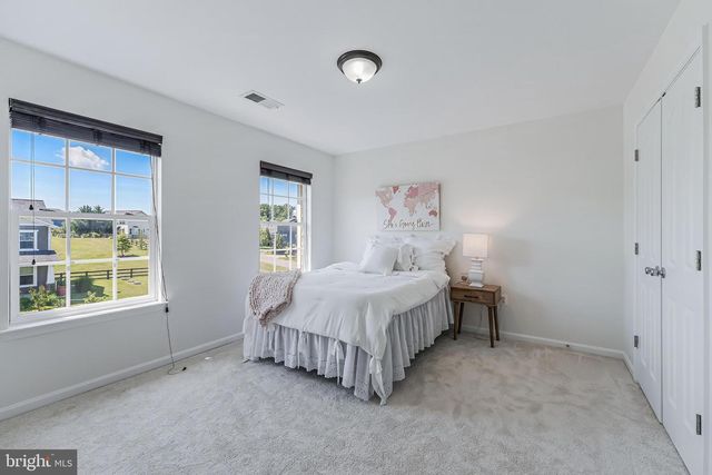 38770 DUTCHMANS KNOLL DR, Lovettsville, VA 20180