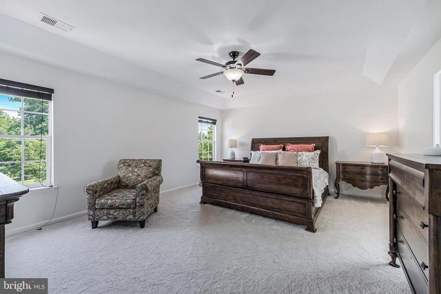 38770 DUTCHMANS KNOLL DR, Lovettsville, VA 20180